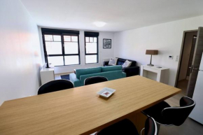 Maison bleue - Apt 4 pers, 2 chambres, prox marché